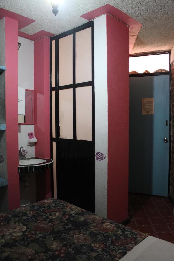 Hotel Posada Chamacuero Comonfort Buitenkant foto